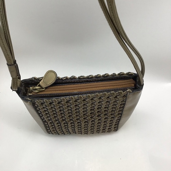 Liz Claiborne Gold Woven Small Crossbody Bag Purse - Picture 3 of 13